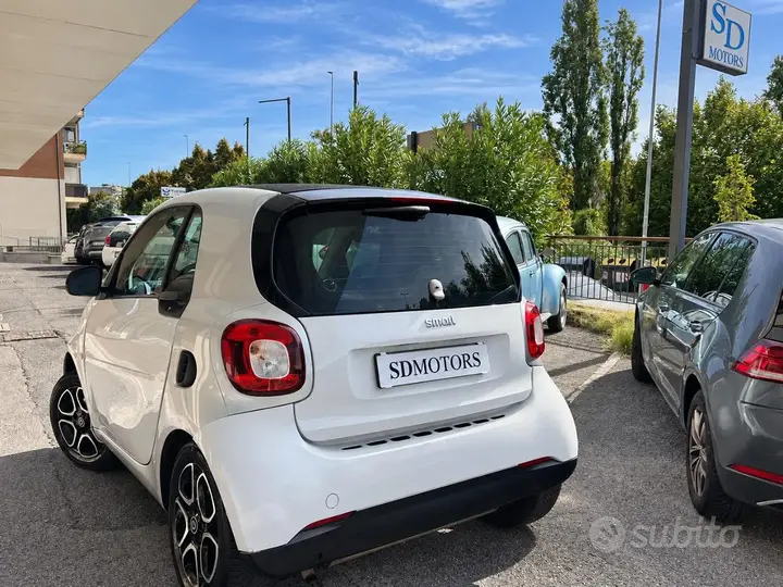 Smart Fortwo 2018 photo 2
