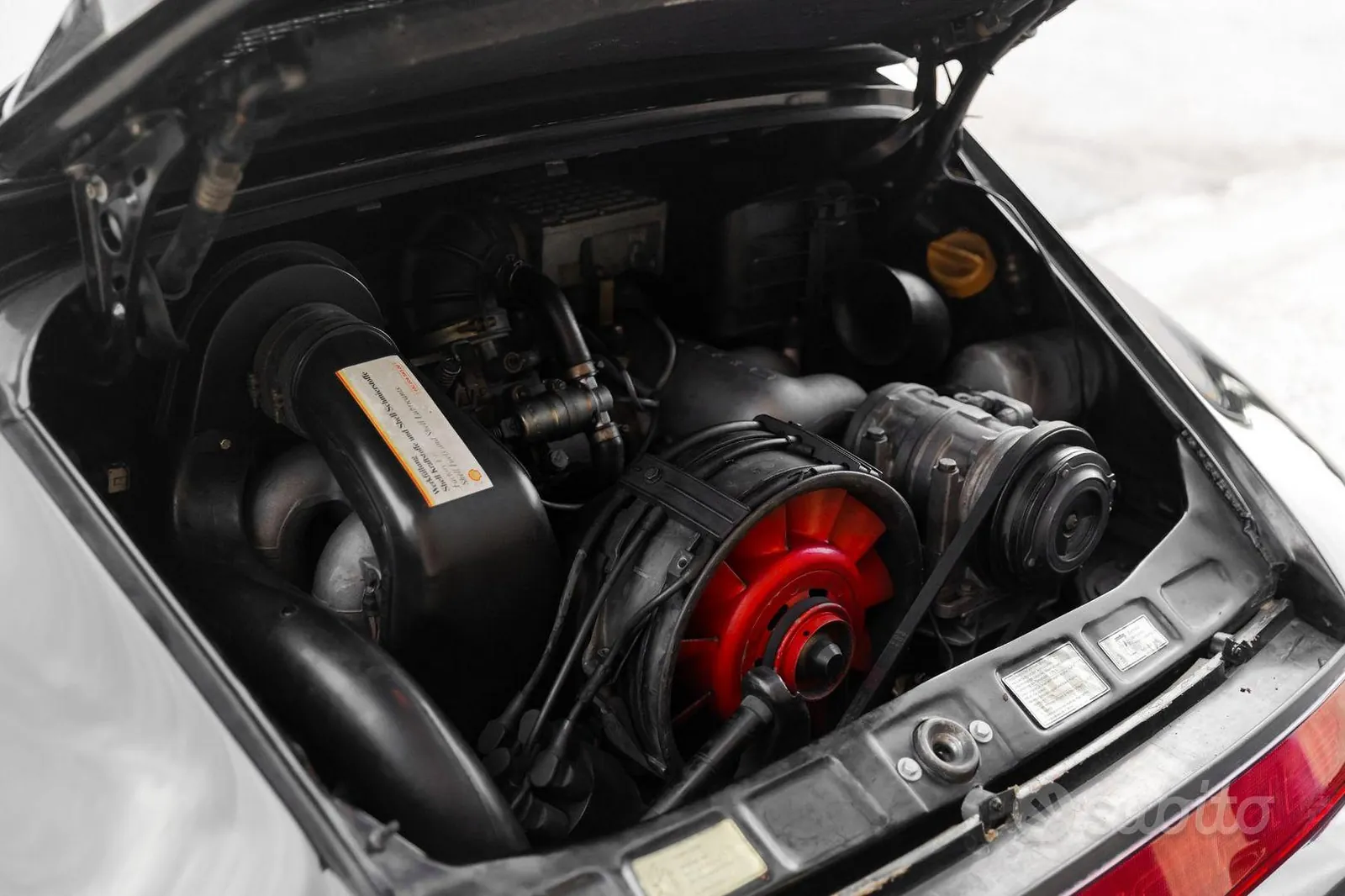 Porsche 911 1988 photo 3