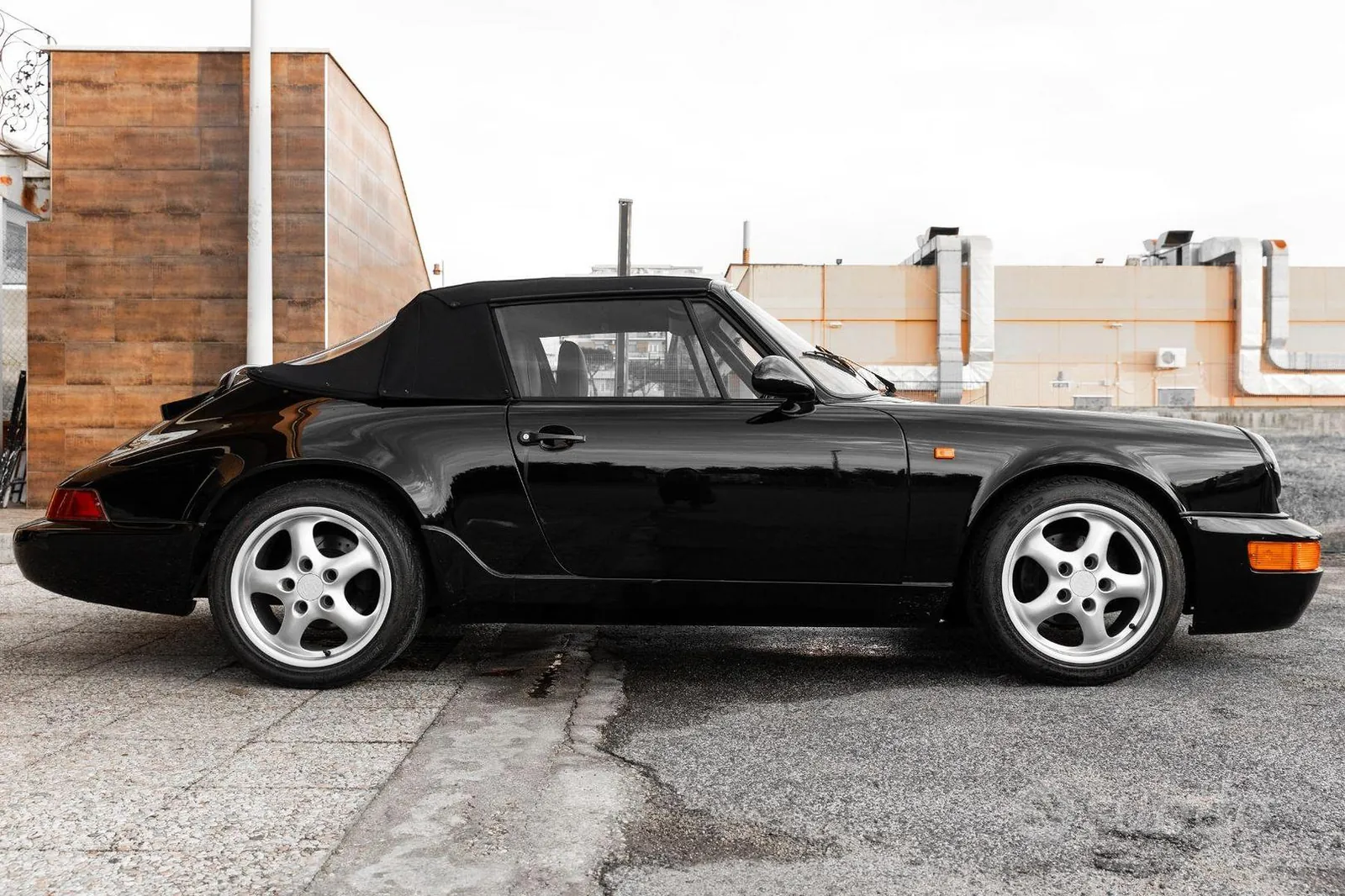 Porsche 911 1988 photo 4