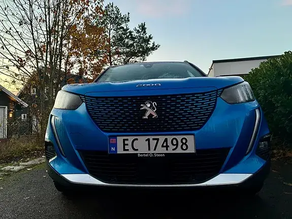 Peugeot E-2008 2021 photo 3