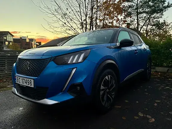 Peugeot E-2008 2021 photo 2