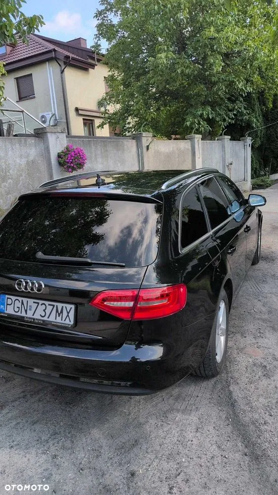 Audi A4 Avant 2012 photo 2
