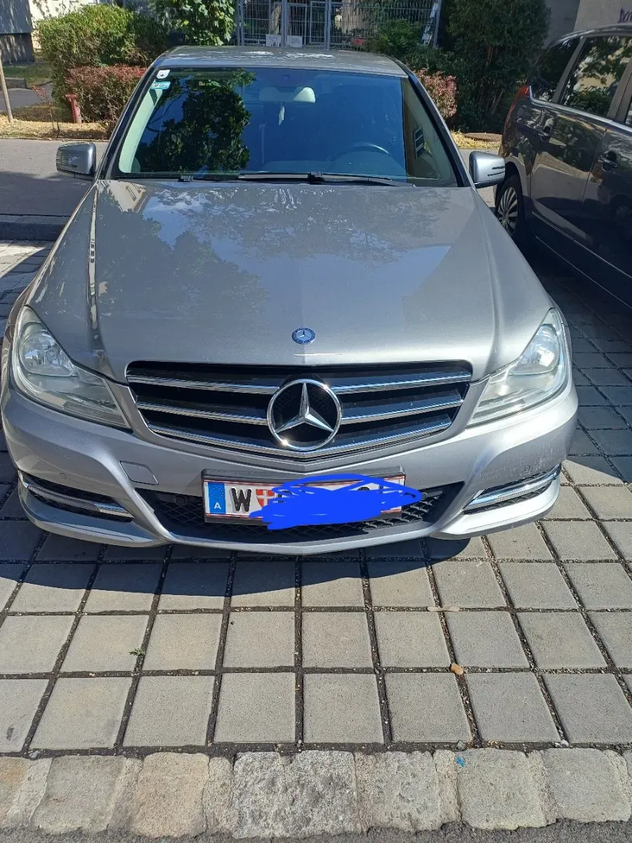 Mercedes-Benz C-Class 2013 photo 2