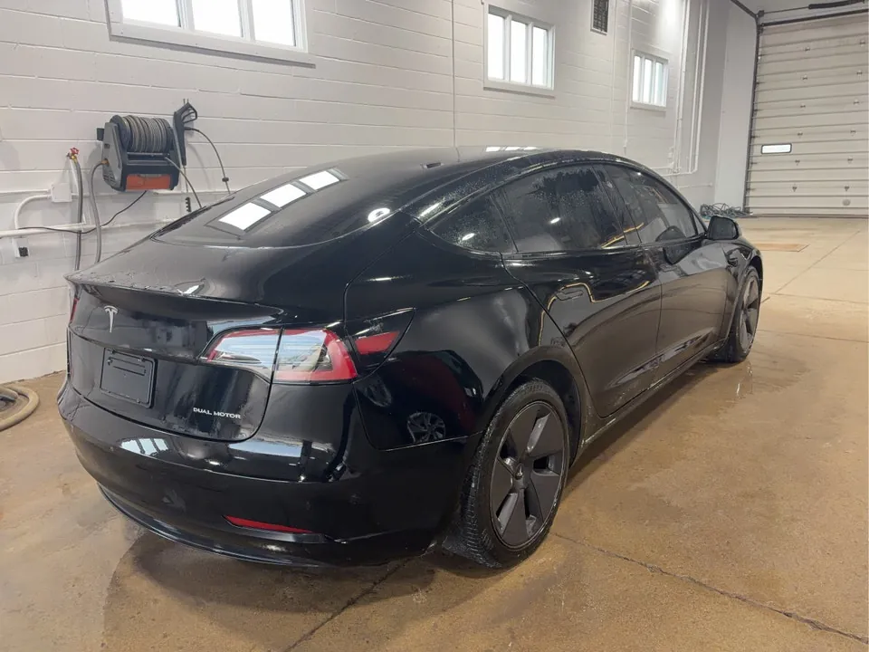 Tesla Model 3 2023 photo 4