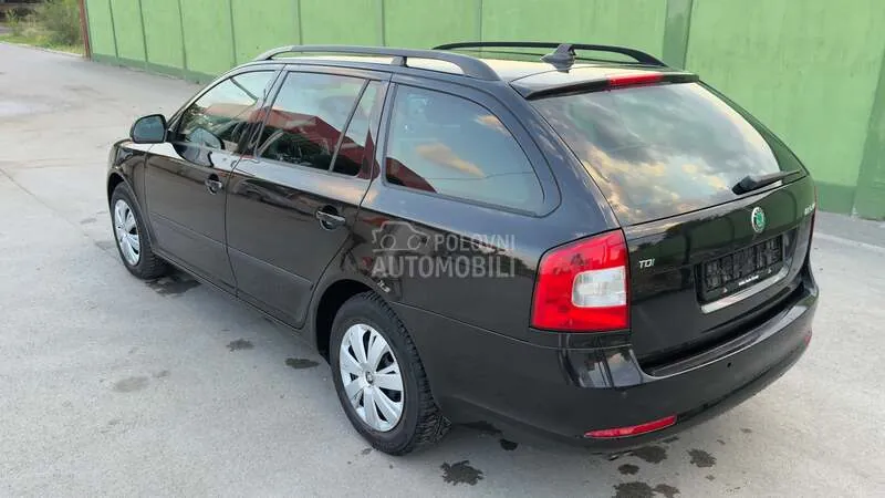 Skoda Octavia 2012 photo 2