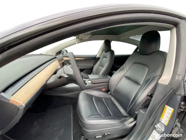 Tesla Model 3 2022 photo 4