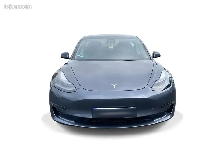 Tesla Model 3 2022 photo 2