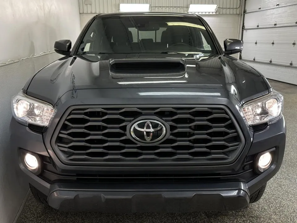 Toyota Tacoma 2022 photo 2