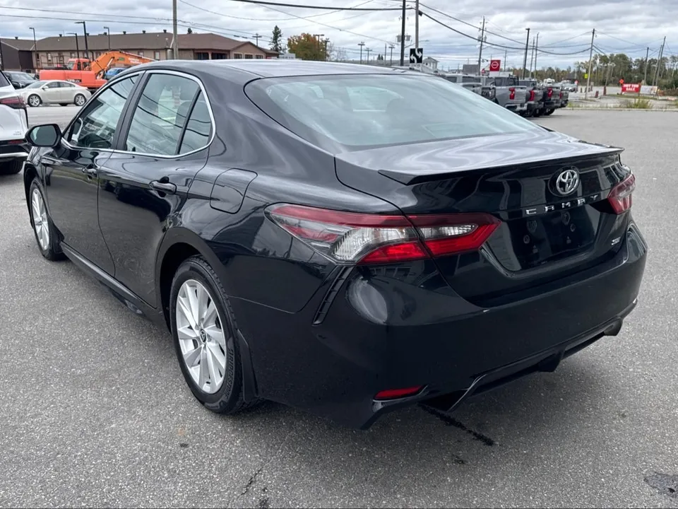 Toyota Camry 2023 photo 3