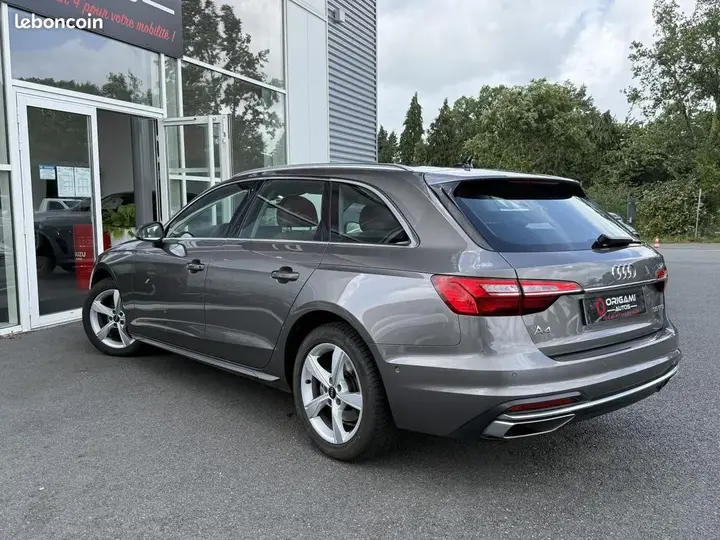 Audi A4 2021 photo 2