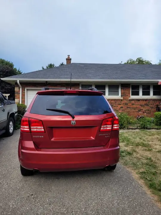 Dodge Journey 2010 photo 2