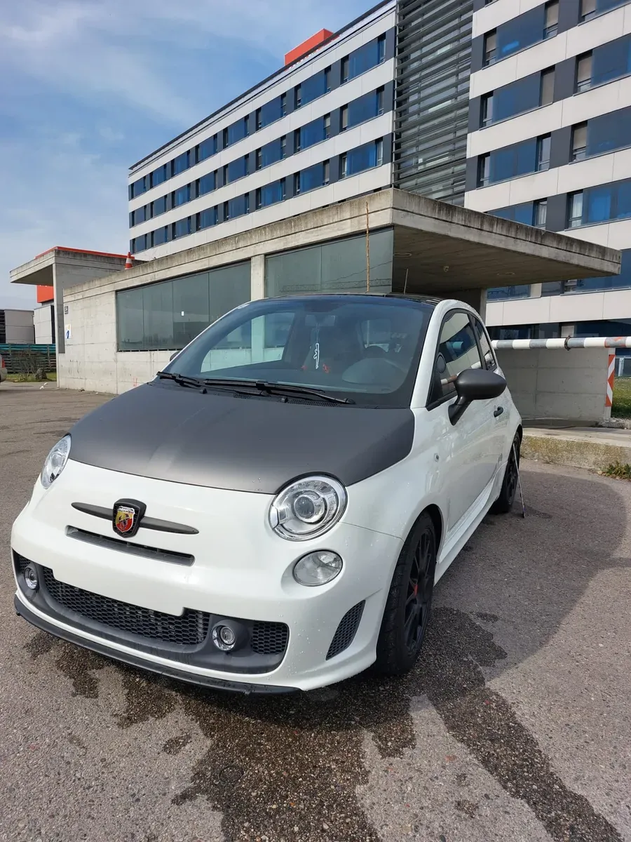 Abarth 500 2016 photo 2