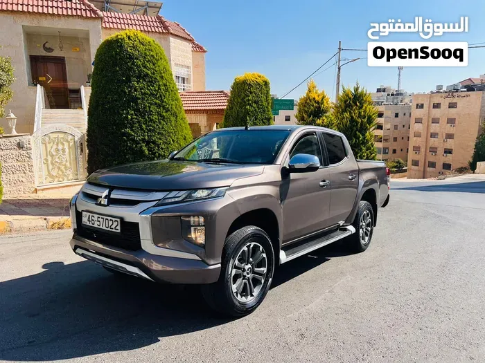 Mitsubishi L200 2022 photo 2