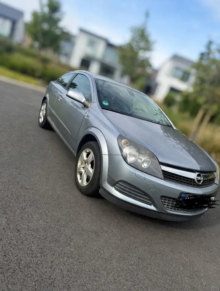 Opel Astra H Gtc