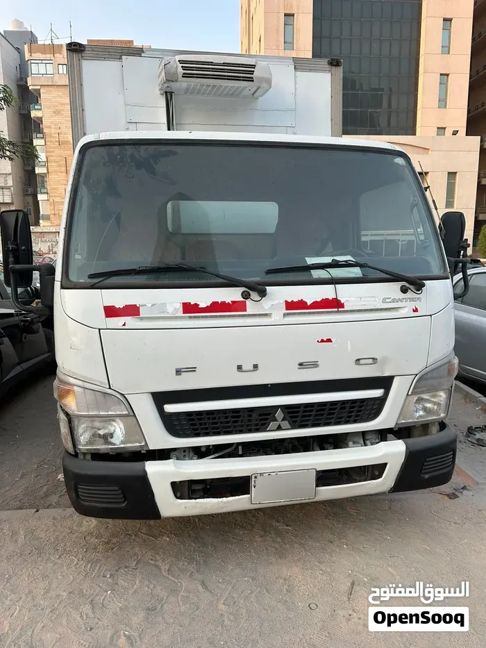 Mitsubishi Fuso Canter 2017 photo 2