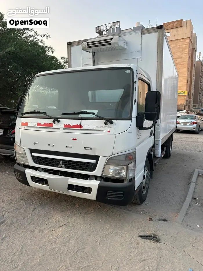 Mitsubishi Fuso Canter 2017 photo 3