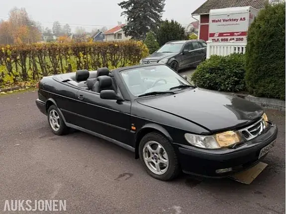 Saab 9-3 1999 photo 2