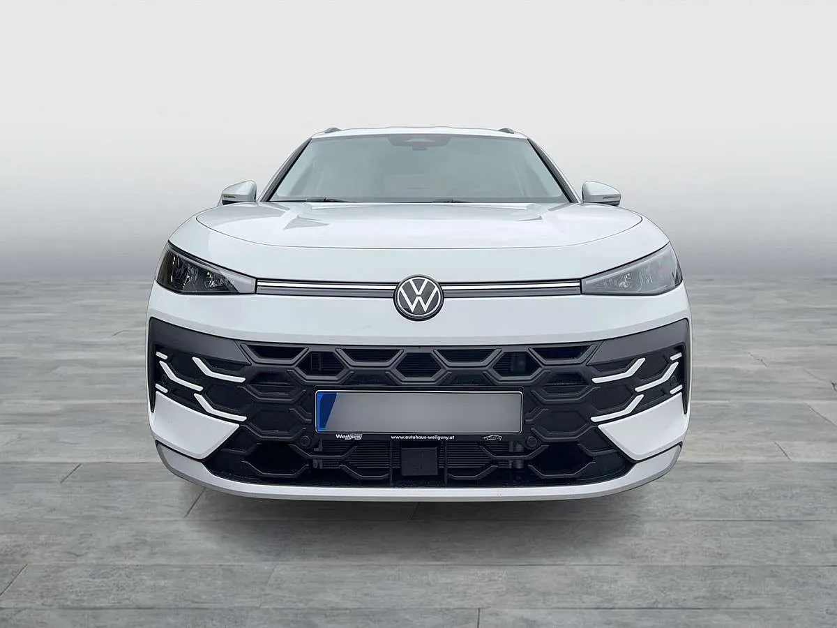 Volkswagen T-Roc 2025 photo 2