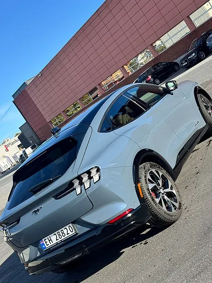 Ford Mustang Mach-E 2023 photo 5