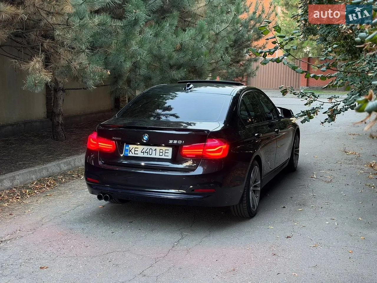 BMW 3 Series 2018 photo 5