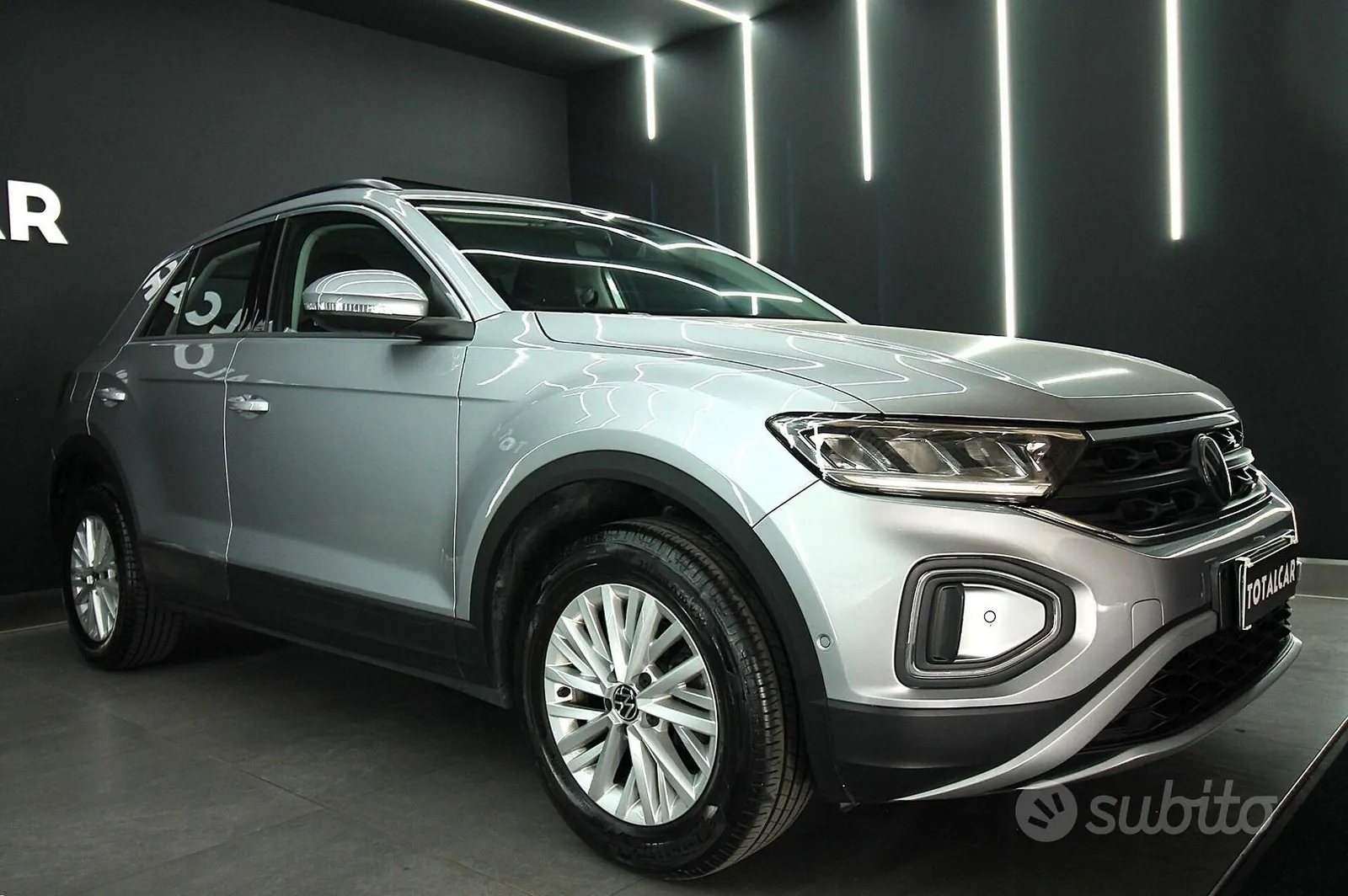 Volkswagen T-Roc 2022 photo 2