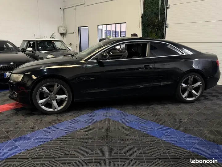 Audi A5 2009 photo 4