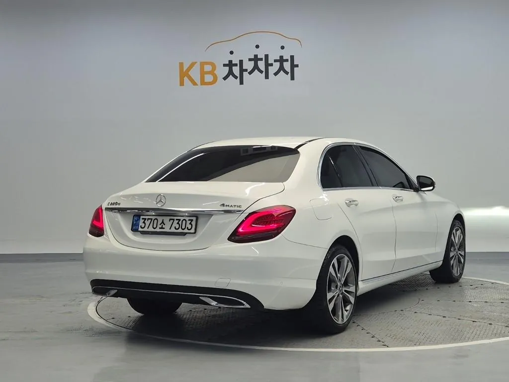 Mercedes-Benz C-Class 2021 photo 3