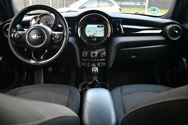 Mini One 2015 photo 3