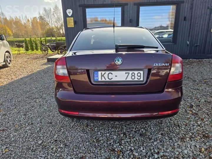 Skoda Octavia 2009 photo 3