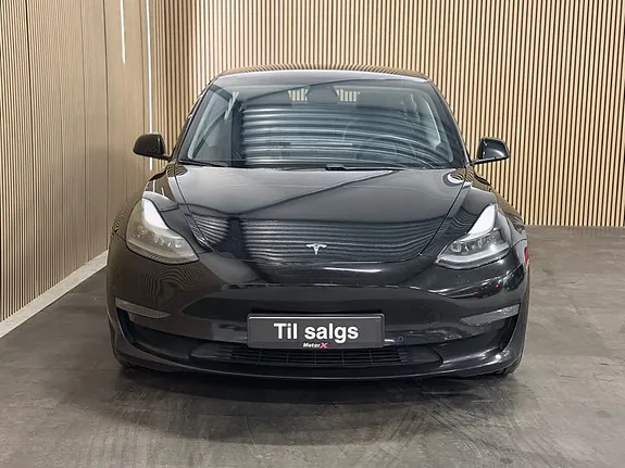Tesla Model 3 2021 photo 2
