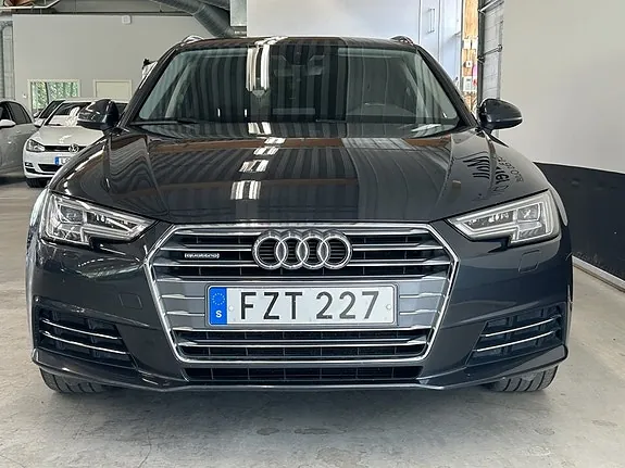 Audi A4 2017 photo 2