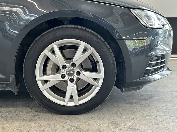Audi A4 2017 photo 5
