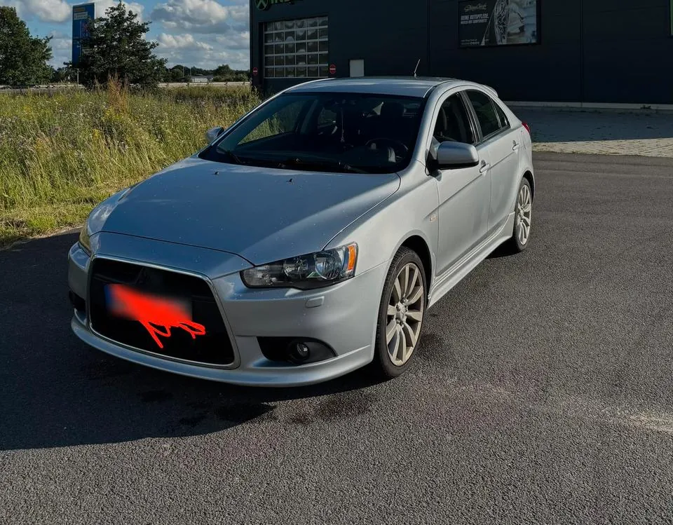 Mitsubishi Lancer