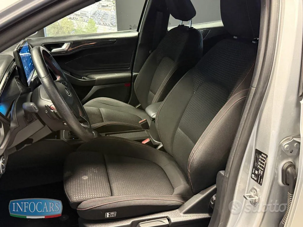 Ford Focus 2023 photo 5