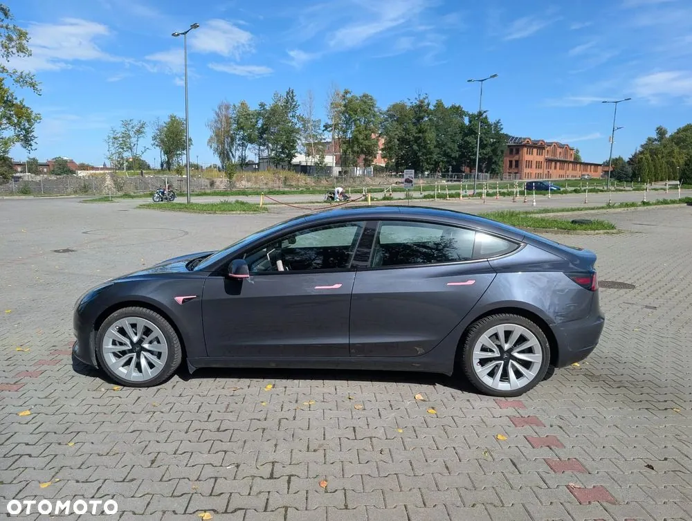 Tesla Model 3 2022 photo 4