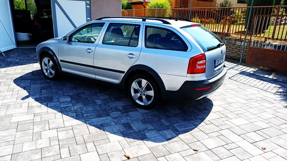 Skoda Octavia 2008 photo 3