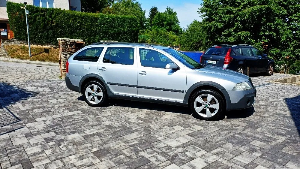 Skoda Octavia 2008 photo 4