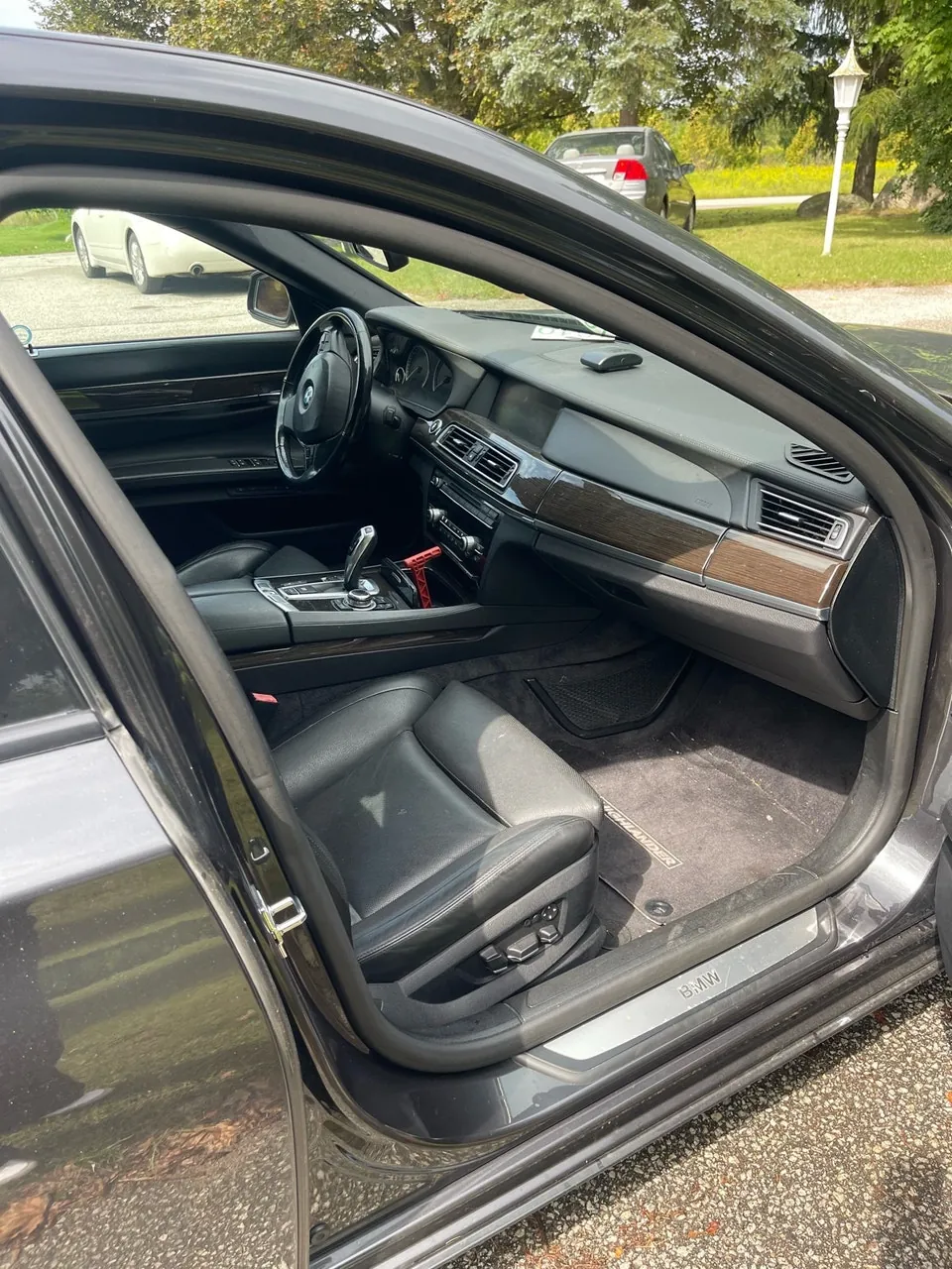 BMW 7 Series 2009 photo 5