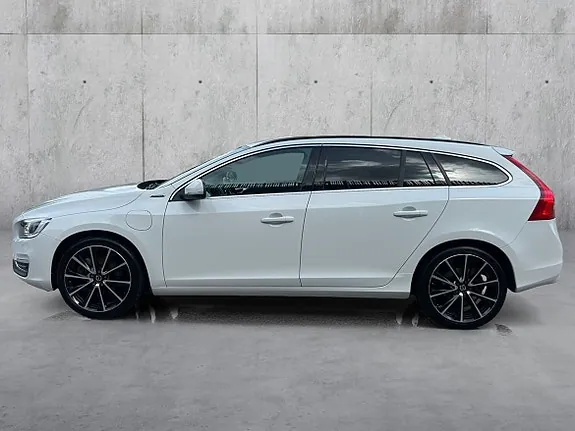 Volvo V60 2017 photo 2