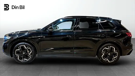 Volkswagen Touareg 2026 photo 2
