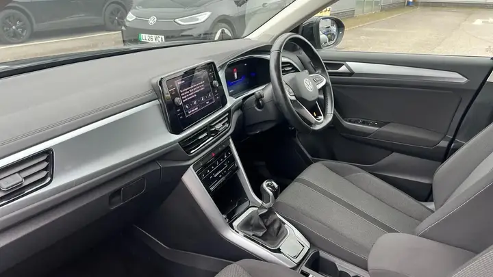 Volkswagen T-Roc 2022 photo 2