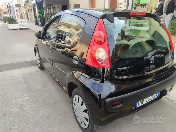 Peugeot 107 2008 photo 4