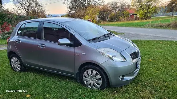 Toyota Yaris 2008 photo 2