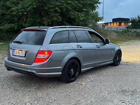 Mercedes-Benz C220 2008 photo 4