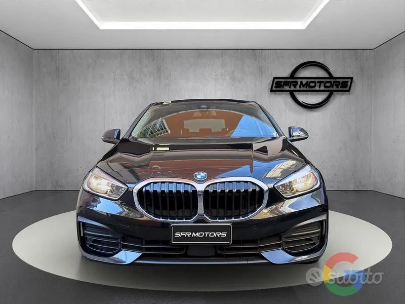 BMW 1 Series 2022 photo 2