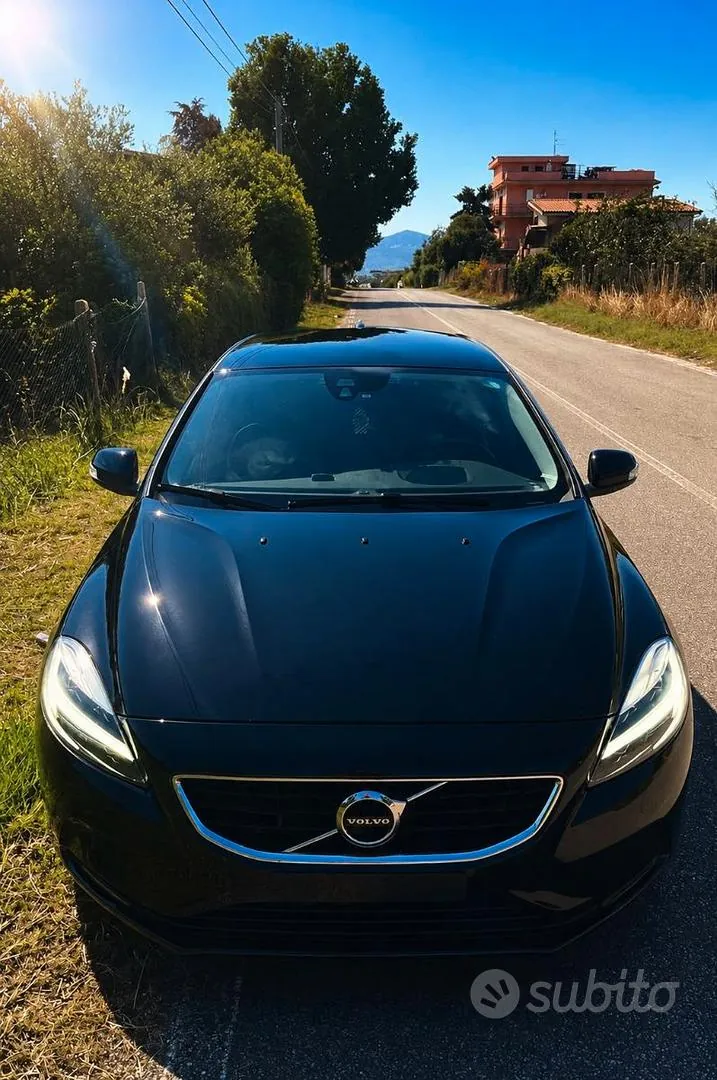 Volvo V40 2017 photo 2