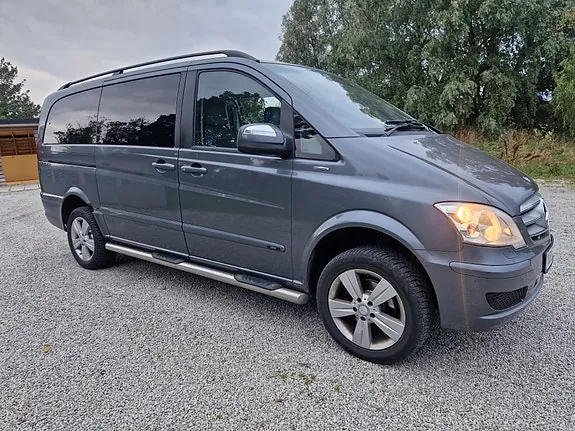 Mercedes-Benz Viano 2012 photo 2