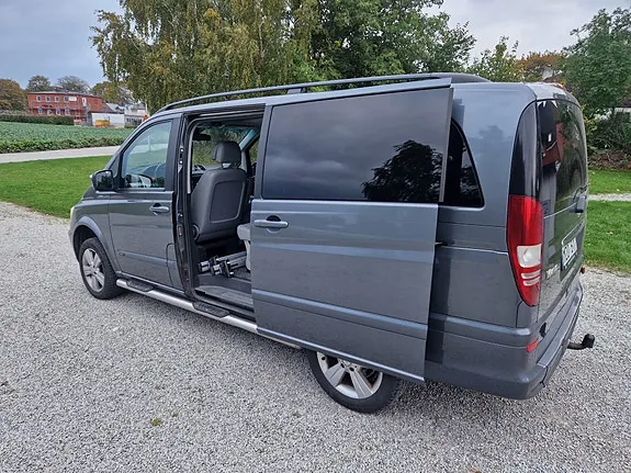 Mercedes-Benz Viano 2012 photo 5