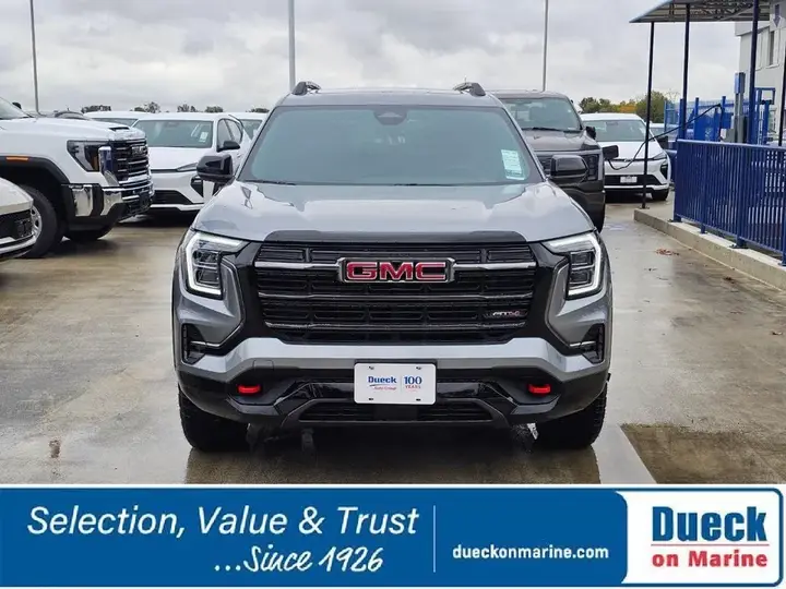 GMC Terrain 2027 photo 3