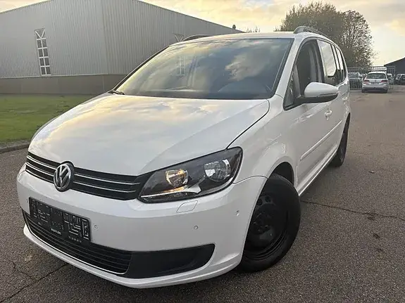 Volkswagen Touran 2014 photo 2